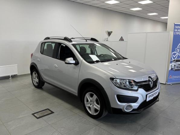 Renault Sandero II с пробегом 2017 года, цена 899 000 рублей, 153000 км, хэтчбек, Автокод Объявления