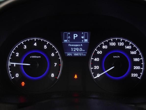 Hyundai Solaris I Рестайлинг с пробегом 2014 года, цена 1 055 000 рублей, 188721 км, седан, Автокод Объявления