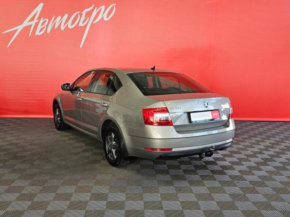 Skoda Octavia III (A7) Рестайлинг с пробегом 2017 года, цена 1 499 000 рублей, 122000 км, лифтбек, Автокод Объявления