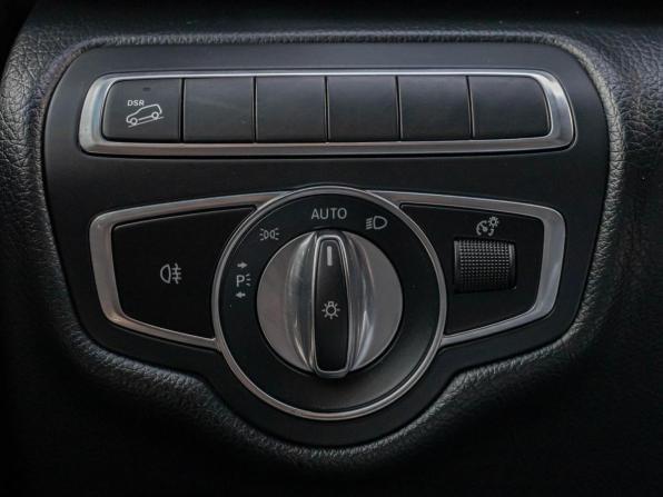 Mercedes-Benz V-Класс III (W447) Рестайлинг с пробегом 2019 года, цена 4 849 000 рублей, 142790 км, минивэн, Автокод Объявления