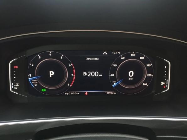 Volkswagen Tiguan II с пробегом 2019 года, цена 2 199 000 рублей, 128987 км, внедорожник, Автокод Объявления