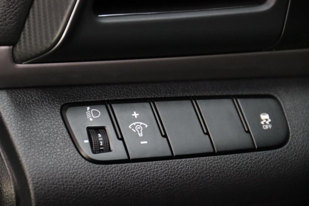 Hyundai Elantra VI (AD) Рестайлинг Сургут  - изображение 19