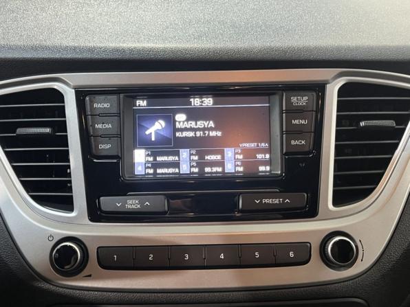 Hyundai Solaris II с пробегом 2019 года, цена 1 392 800 рублей, 70717 км, седан, Автокод Объявления