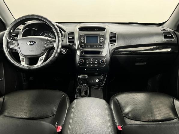Kia Sorento II Рестайлинг с пробегом 2018 года, цена 2 065 000 рублей, 180000 км, внедорожник, Автокод Объявления