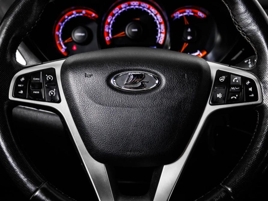 Lada (ВАЗ) Vesta I Москва  - изображение 11