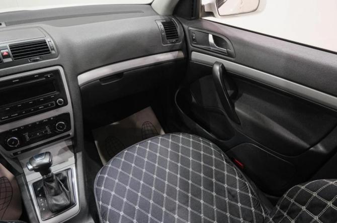 Skoda Octavia II (A5) Рестайлинг с пробегом 2012 года, цена 749 000 рублей, 343000 км, лифтбек, Автокод Объявления