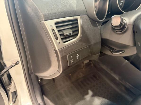 Hyundai Elantra V (MD) Рестайлинг с пробегом 2013 года, цена 1 299 000 рублей, 81900 км, седан, Автокод Объявления
