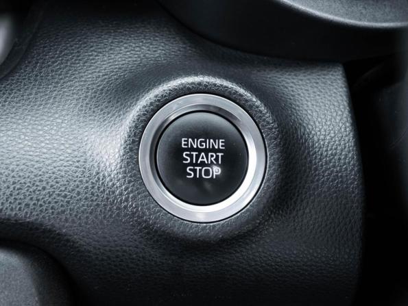 Toyota Yaris IV с пробегом 2020 года, цена 1 117 400 рублей, 139394 км, хэтчбек, Автокод Объявления