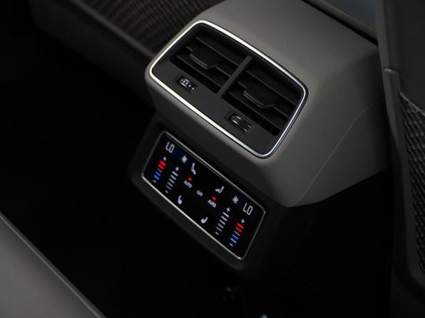 Audi e-tron I с пробегом 2021 года, цена 5 547 031 рубль, 32558 км, внедорожник, Автокод Объявления