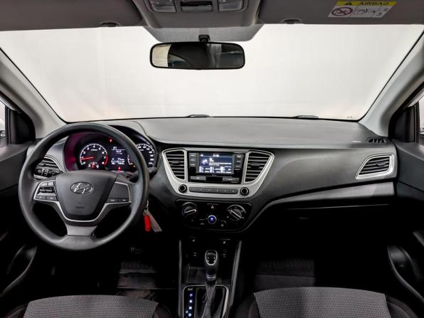 Hyundai Solaris II Рестайлинг с пробегом 2022 года, цена 1 680 000 рублей, 72478 км, седан, Автокод Объявления