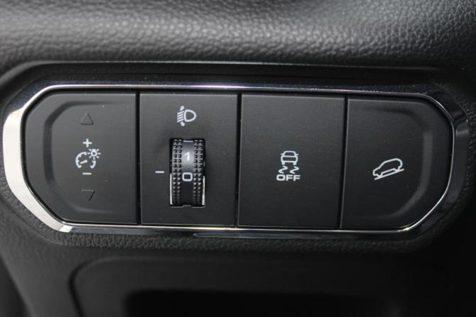 Haval Jolion I Рестайлинг с пробегом 2024 года, цена 1 947 000 рублей, 45391 км, внедорожник, Автокод Объявления