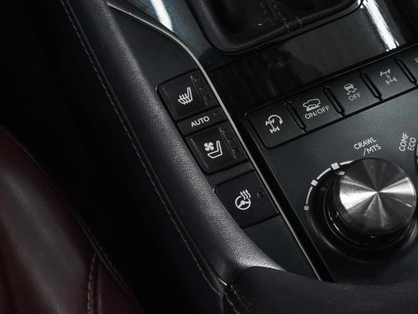 Lexus LX III Рестайлинг 2 с пробегом 2019 года, цена 9 750 000 рублей, 144862 км, внедорожник, Автокод Объявления