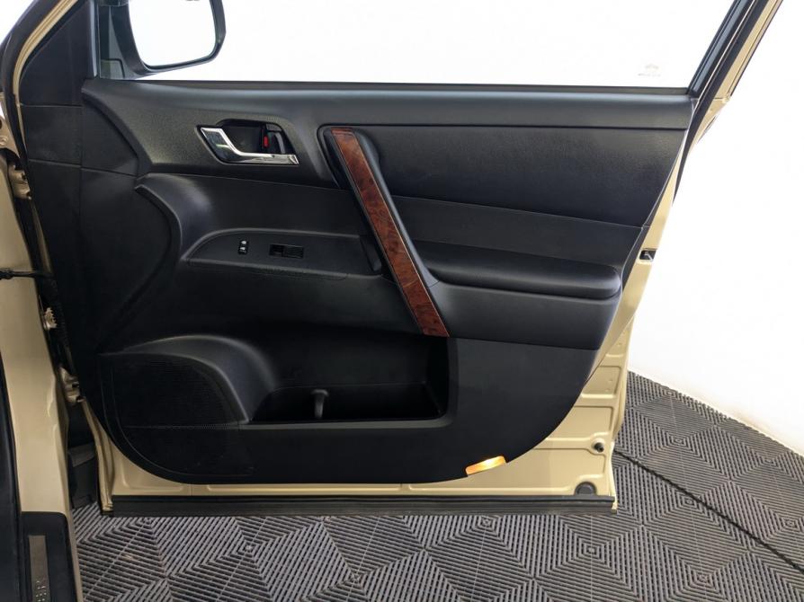 Toyota Highlander II (XU40) Рестайлинг Москва  - изображение 28