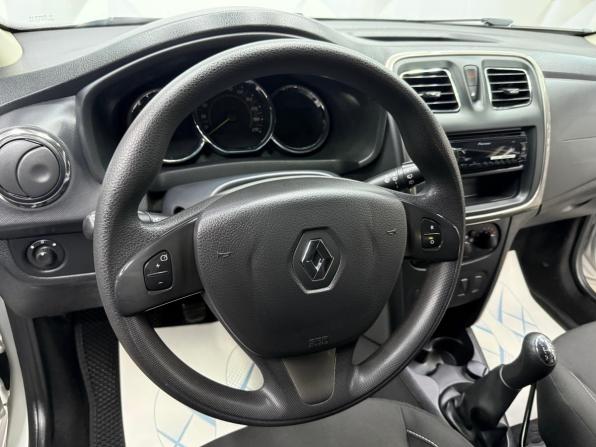 Renault Sandero II с пробегом 2017 года, цена 990 000 рублей, 54243 км, хэтчбек, Автокод Объявления
