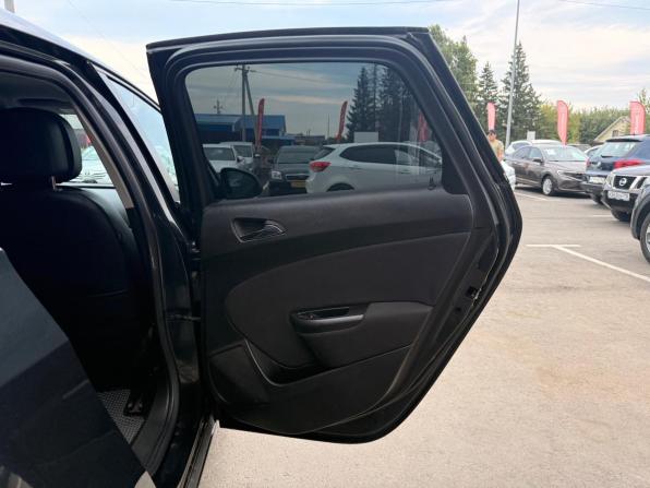 Opel Astra J Рестайлинг с пробегом 2012 года, цена 700 000 рублей, 222499 км, хэтчбек, Автокод Объявления