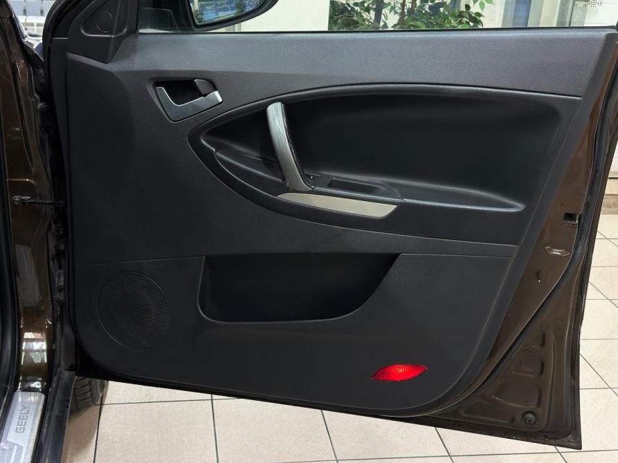 Geely Emgrand X7 I Волгоград  - изображение 16