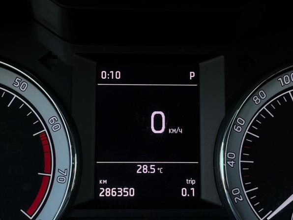 Skoda Octavia III (A7) Рестайлинг с пробегом 2018 года, цена 1 041 300 рублей, 286350 км, лифтбек, Автокод Объявления