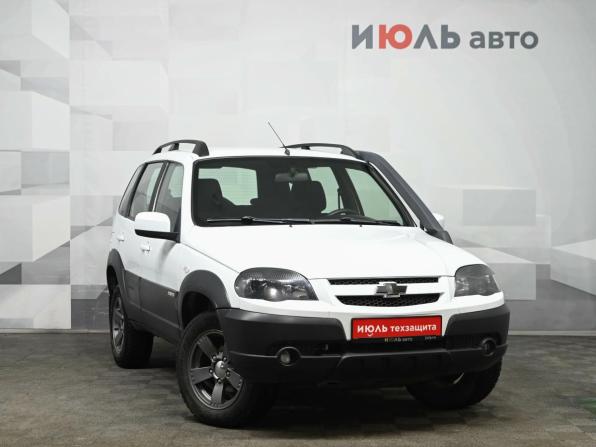 Chevrolet Niva I Рестайлинг с пробегом 2017 года, цена 660 000 рублей, 98231 км, внедорожник, Автокод Объявления