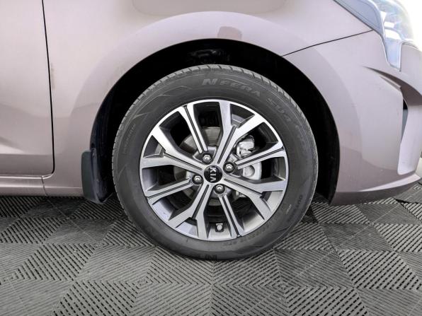 Kia Rio IV Рестайлинг с пробегом 2021 года, цена 1 665 000 рублей, 70404 км, седан, Автокод Объявления