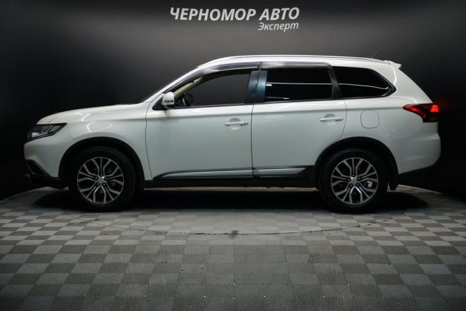 Mitsubishi Outlander III Рестайлинг 2 с пробегом 2015 года, цена 1 640 000 рублей, 153000 км, внедорожник, Автокод Объявления