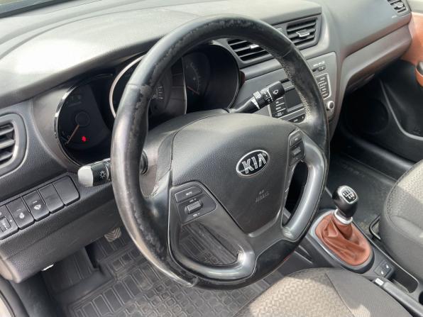 Kia Rio III Рестайлинг с пробегом 2015 года, цена 809 000 рублей, 137862 км, седан, Автокод Объявления