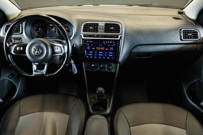 Volkswagen Polo V Рестайлинг с пробегом 2018 года, цена 1 189 000 рублей, 116665 км, седан, Автокод Объявления