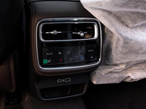 Geely Monjaro I Рестайлинг 2 с пробегом 2026 года, цена 4 360 000 рублей, 32 км, внедорожник, Автокод Объявления