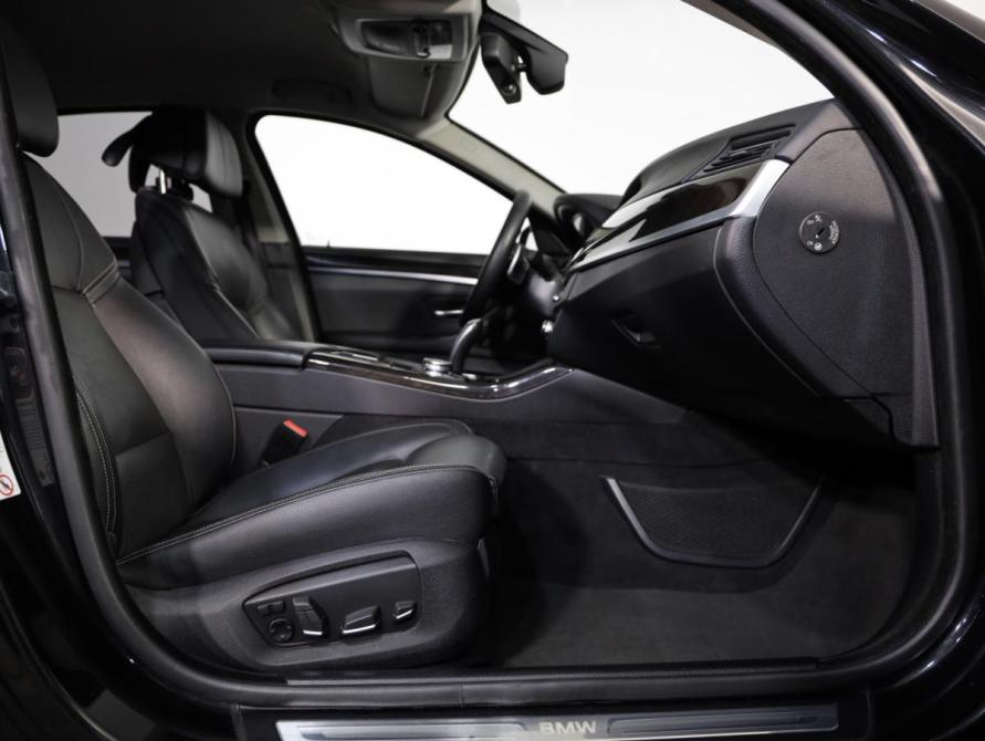 BMW 5 серии VI (F10/F11/F07) Рестайлинг Санкт-Петербург  - изображение 28