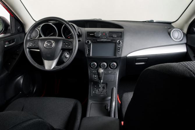 Mazda 3 II (BL) Рестайлинг с пробегом 2012 года, цена 1 099 000 рублей, 145000 км, седан, Автокод Объявления