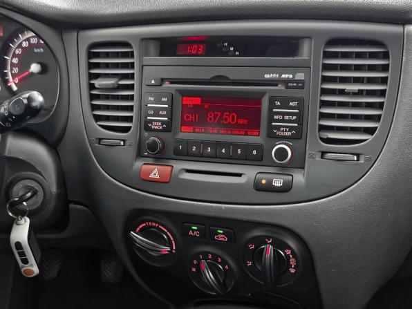 Kia Rio II Рестайлинг с пробегом 2010 года, цена 339 000 рублей, 245330 км, хэтчбек, Автокод Объявления
