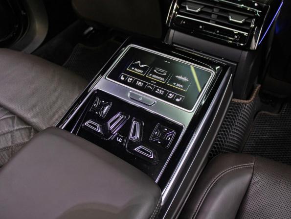 Audi A8 IV (D5) с пробегом 2018 года, цена 3 598 000 рублей, 240000 км, седан, Автокод Объявления