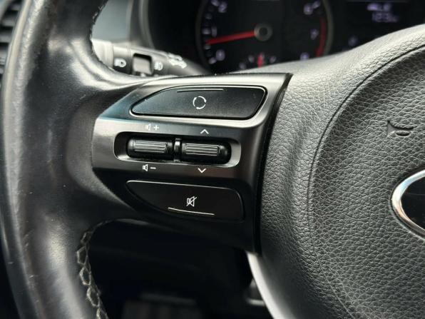 Kia Rio IV с пробегом 2018 года, цена 1 199 000 рублей, 185000 км, седан, Автокод Объявления
