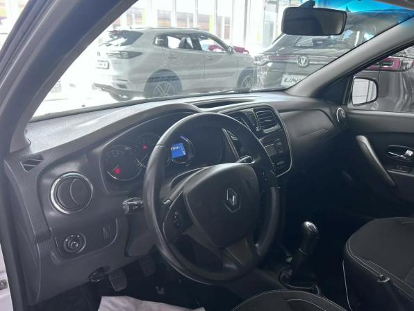 Renault Sandero II с пробегом 2016 года, цена 898 000 рублей, 108000 км, хэтчбек, Автокод Объявления