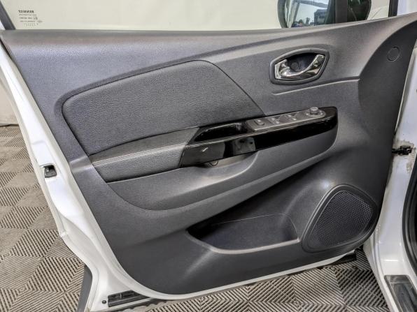 Renault Kaptur I с пробегом 2018 года, цена 1 375 000 рублей, 80475 км, внедорожник, Автокод Объявления