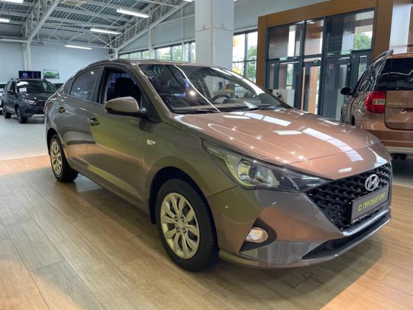 Hyundai Solaris II Рестайлинг с пробегом 2021 года, цена 1 470 000 рублей, 71480 км, седан, Автокод Объявления
