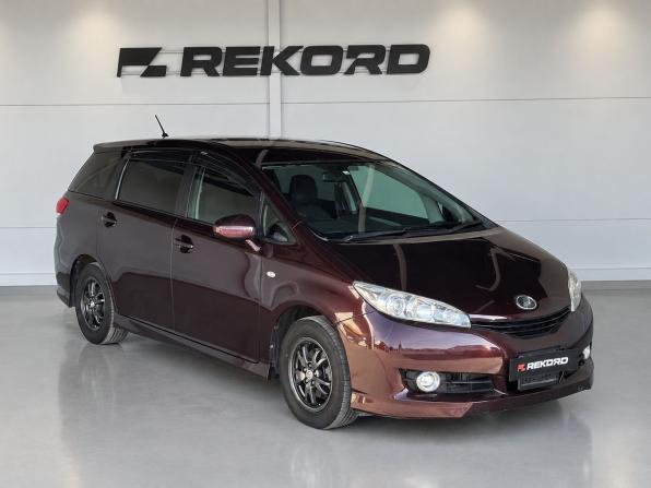 Toyota Wish II Рестайлинг с пробегом 2012 года, цена 1 419 000 рублей, 108786 км, минивэн, Автокод Объявления