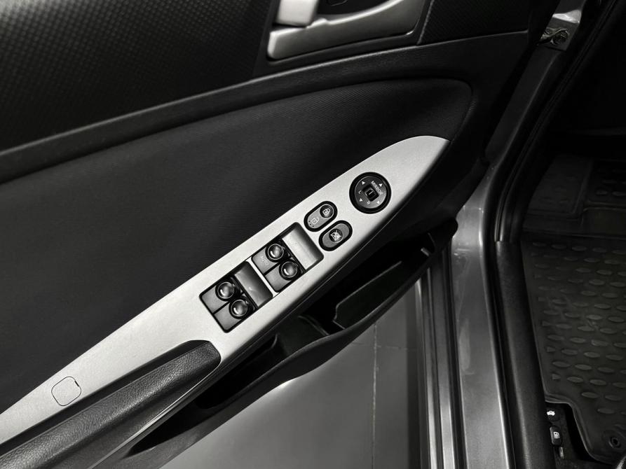 Hyundai Solaris I Рестайлинг Тверь  - изображение 19