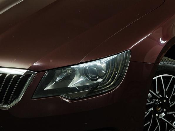 Skoda Superb II Рестайлинг с пробегом 2014 года, цена 915 000 рублей, 289748 км, лифтбек, Автокод Объявления