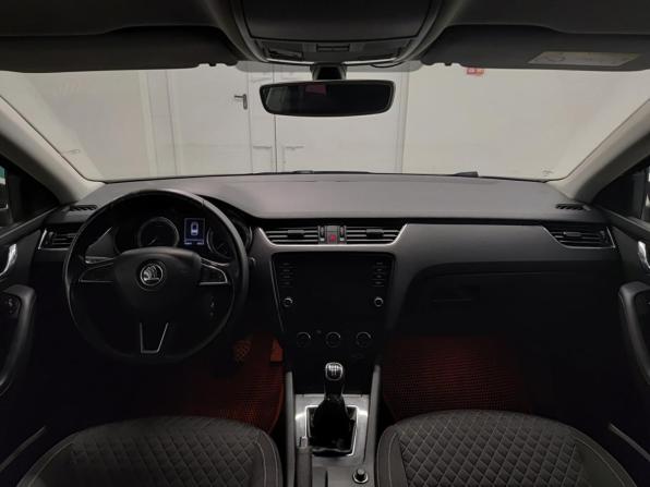 Skoda Octavia III (A7) Рестайлинг с пробегом 2018 года, цена 1 549 000 рублей, 134575 км, лифтбек, Автокод Объявления