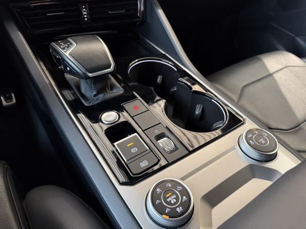 Volkswagen Touareg III с пробегом 2019 года, цена 4 920 000 рублей, 156939 км, внедорожник, Автокод Объявления