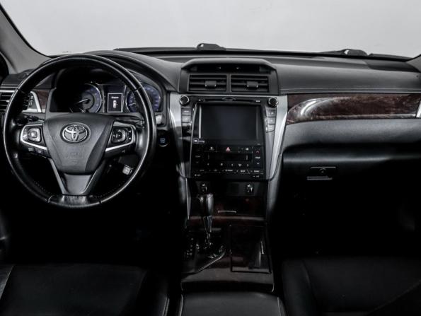 Toyota Camry VII (XV50) Рестайлинг с пробегом 2015 года, цена 1 715 000 рублей, 238086 км, седан, Автокод Объявления