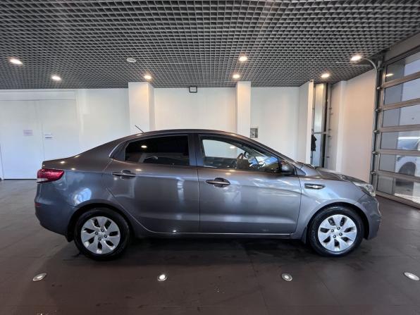 Kia Rio III Рестайлинг с пробегом 2015 года, цена 880 000 рублей, 183701 км, седан, Автокод Объявления