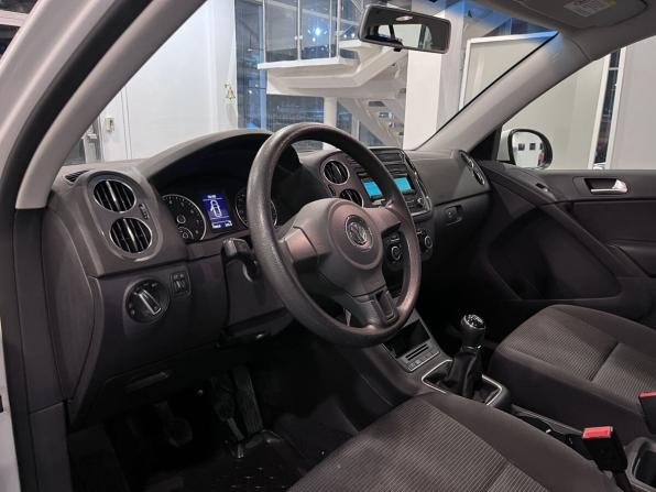 Volkswagen Tiguan I Рестайлинг с пробегом 2012 года, цена 1 360 000 рублей, 79058 км, внедорожник, Автокод Объявления