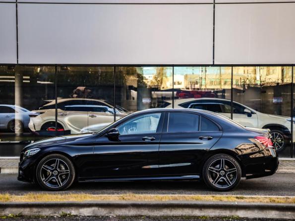 Mercedes-Benz C-Класс IV (W205) Рестайлинг с пробегом 2018 года, цена 2 579 777 рублей, 107000 км, седан, Автокод Объявления