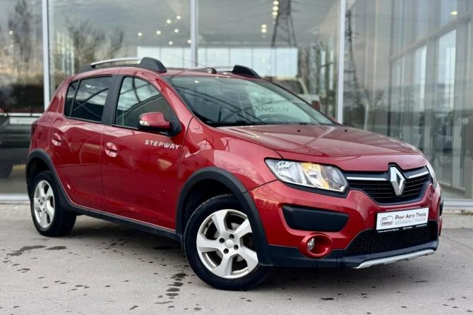 Renault Sandero II с пробегом 2016 года, цена 850 000 рублей, 152000 км, хэтчбек, Автокод Объявления