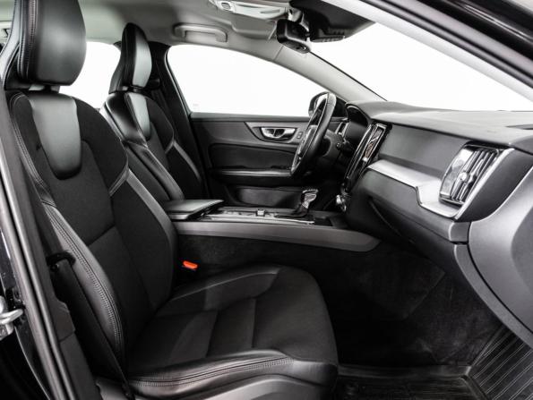 Volvo V60 II с пробегом 2018 года, цена 2 299 000 рублей, 191000 км, универсал, Автокод Объявления