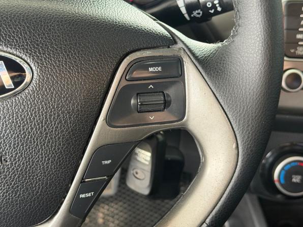 Kia Rio III Рестайлинг с пробегом 2015 года, цена 1 059 000 рублей, 125129 км, седан, Автокод Объявления