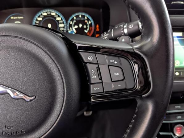 Jaguar XF II с пробегом 2019 года, цена 2 820 000 рублей, 130710 км, седан, Автокод Объявления