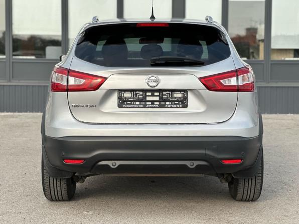 Nissan Qashqai II с пробегом 2016 года, цена 1 570 000 рублей, 69624 км, внедорожник, Автокод Объявления