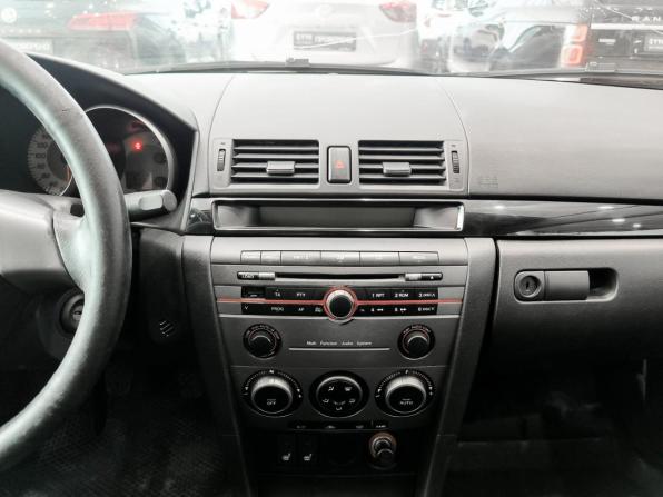 Mazda 3 I (BK) Рестайлинг с пробегом 2006 года, цена 380 000 рублей, 317689 км, седан, Автокод Объявления